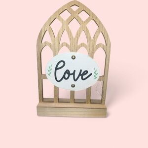SIGN OF THE TIMES | WOODEN LOVE DECOR TABLE TOP ARCH
